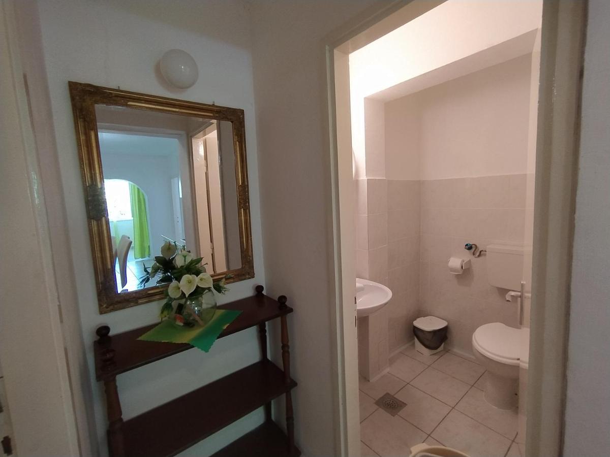 Apartmani Trubi 2 Vodice Bagian luar foto