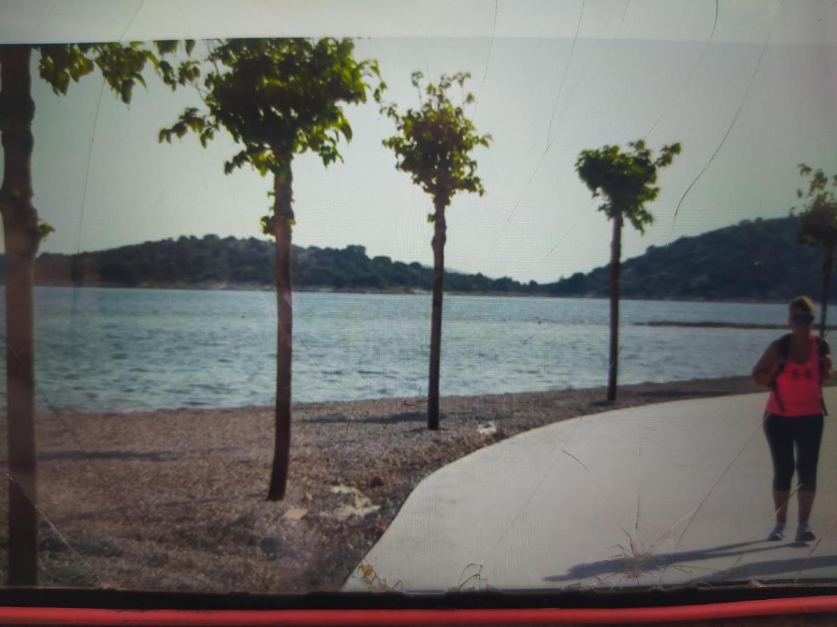 Apartmani Trubi 2 Vodice Bagian luar foto